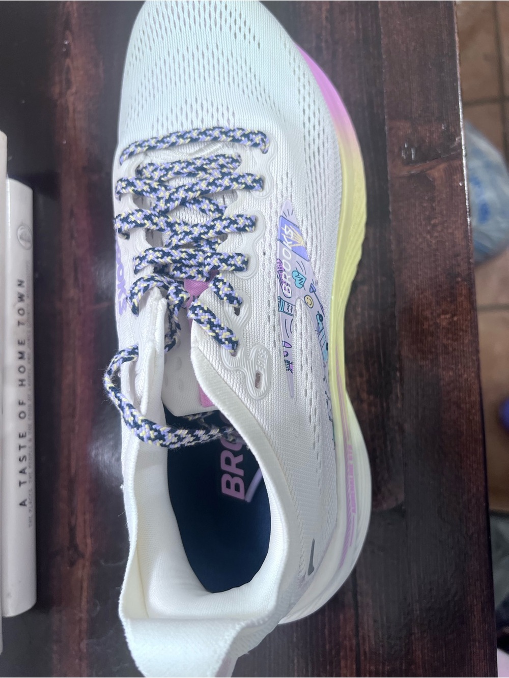 Brooks Women's White Athletic Running Shoes with Pastel Accent - Picture 3 of 6